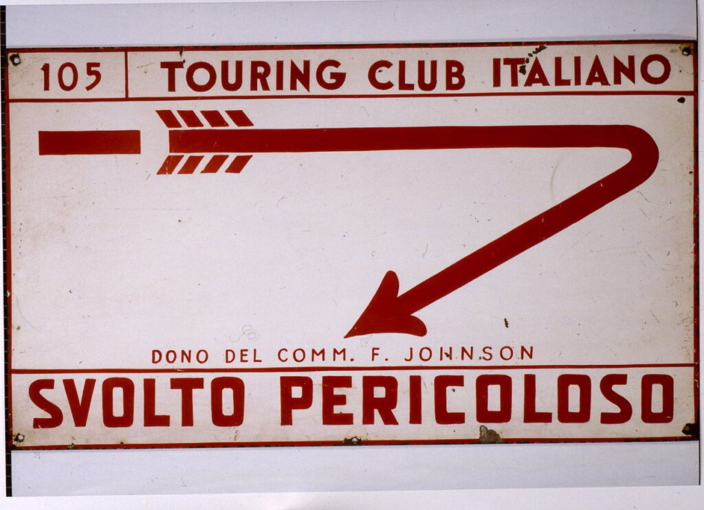 italia economy - Touring Club Italiano